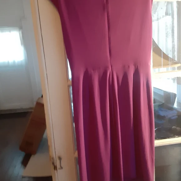 Dress - Picture 3 of 5